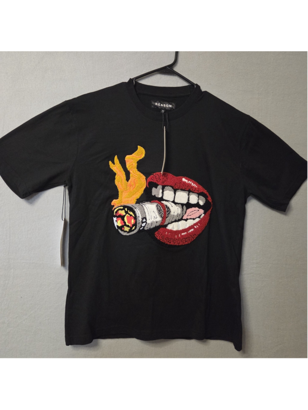 Men's Reason Short Sleeve Graphic Tee, Black/Red, Size M p2p 19 New W Tag